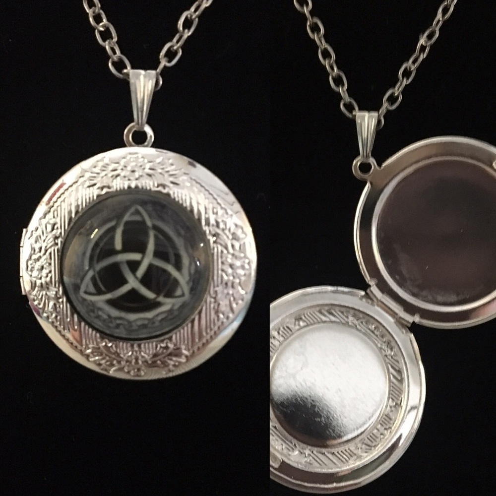 Celtic Locket Triquetra Necklace 20” chain - Picture 1 of 5